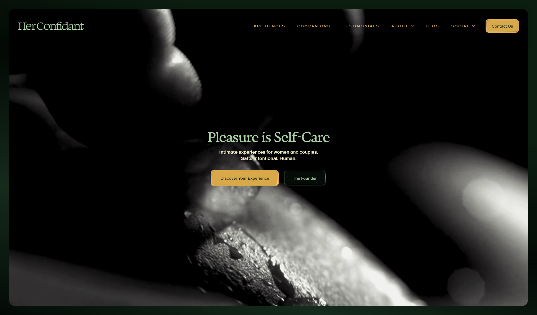 Her Confidant website homepage design